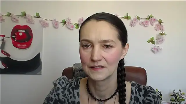 Snapshot of TayaFinch chatting on 2, 2, 2026 TayaFinch online show from 2, 2, 2026