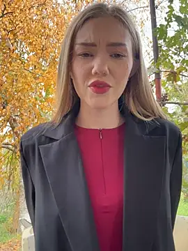 MilaMoone online show from 24, 10, 2025