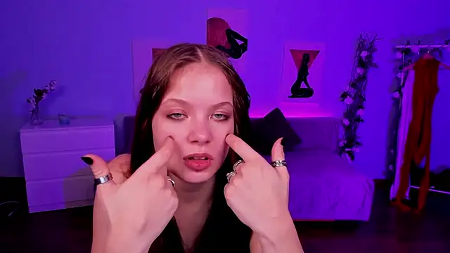 BetsyKiss online show from 4, 4, 2026