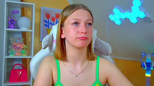 BeatriceBinoche online show from 21, 4, 2026