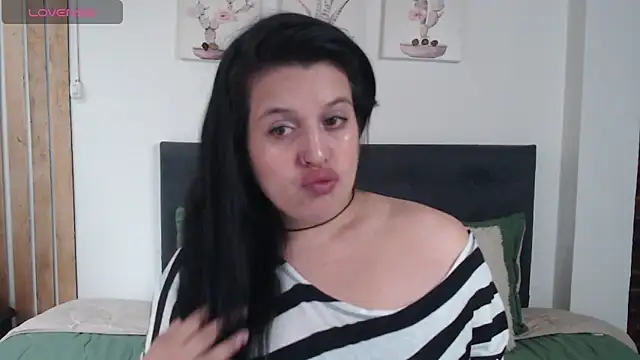 Andrea secret  online show from 4, 2, 2026