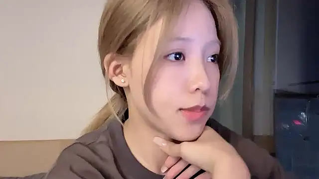 Meng 777 online show from 20, 4, 2026