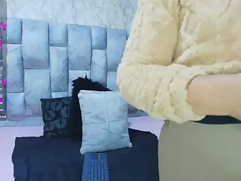 sofiagutierrez   online show from 2, 10, 2025