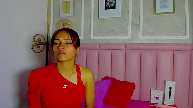 HoollyHendrix online show from 15, 1, 2026