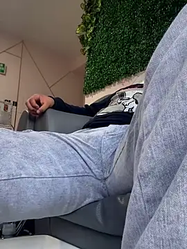 Snapshot of tomy_hot20 chatting on 7, 11, 2025 tomy hot20 online show from 7, 11, 2025