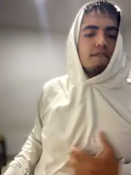 Snapshot of tomy_hot20 chatting on 10, 11, 2025 tomy hot20 online show from 10, 11, 2025