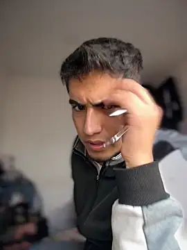 Snapshot of tomy_hot20 chatting on 11, 11, 2025 tomy hot20 online show from 11, 11, 2025