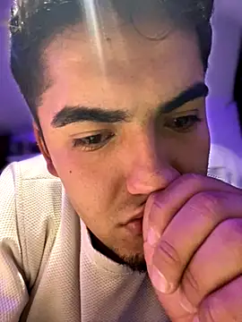 Snapshot of tomy_hot20 chatting on 14, 11, 2025 tomy hot20 online show from 14, 11, 2025