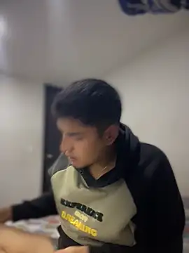 Snapshot of tomy_hot20 chatting on 4, 12, 2025 tomy hot20 online show from 4, 12, 2025