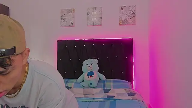 Zacktorres  online show from 27, 9, 2025