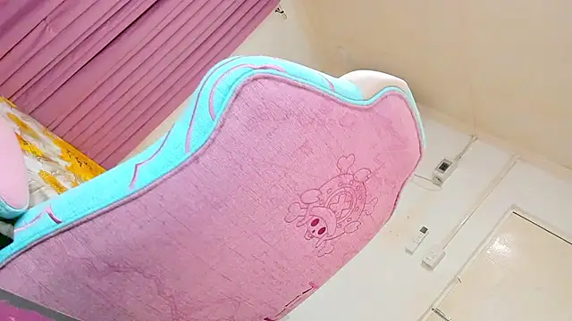 Snapshot of CraveMyCurves chatting on 3, 3, 2026 CraveMyCurves online show from 3, 3, 2026