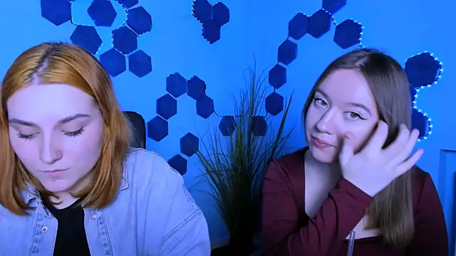 casey meow  online show from 27, 2, 2026