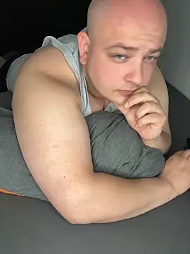 Snapshot of xXLustMolchXx chatting on 28, 9, 2025 xXLustMolchXx online show from 28, 9, 2025