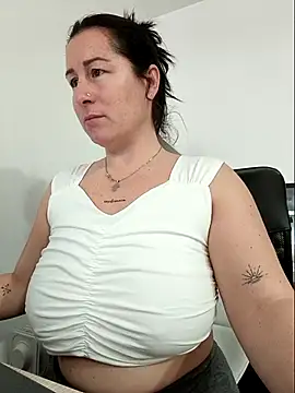 bichota85 online show from 8, 2, 2026