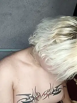 Snapshot of MargoShein chatting on 5, 11, 2025 MargoShein online show from 5, 11, 2025