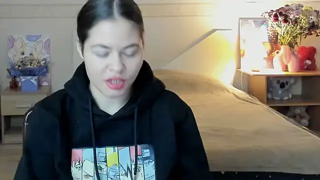 Snapshot of NicoleCollys chatting on 5, 10, 2025 NicoleCollys online show from 5, 10, 2025