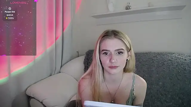 Ange Lus online show from 12, 10, 2025