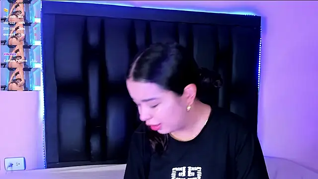 LunaWiill  online show from 5, 11, 2025