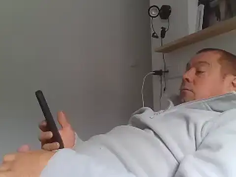 hugoboys4576 online show from 28, 10, 2025