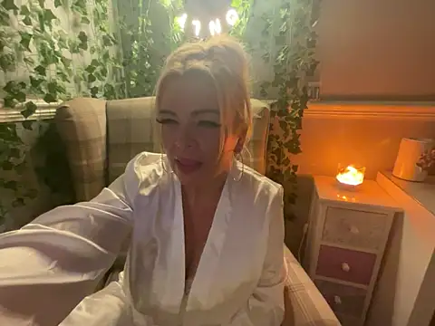 BonnyDesire online show from 11, 10, 2025