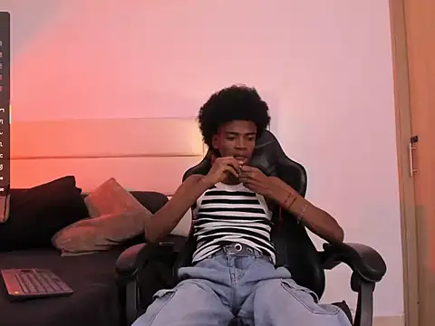 AllexJacob online show from 4, 11, 2025