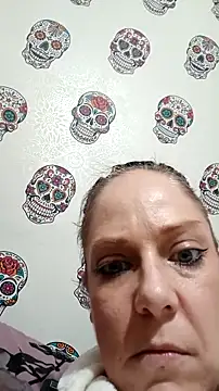 Snapshot of curvybabe88 chatting on 10, 11, 2025 curvybabe88 online show from 10, 11, 2025