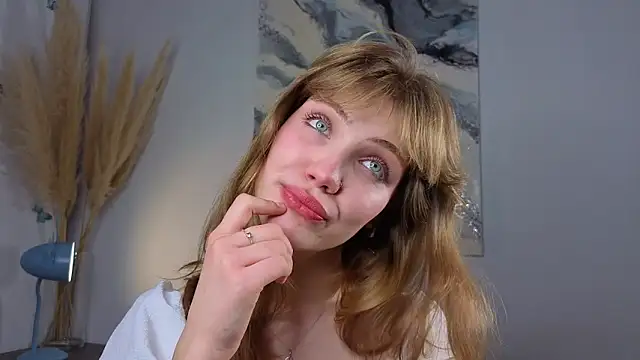 pienaple online show from 9, 10, 2025