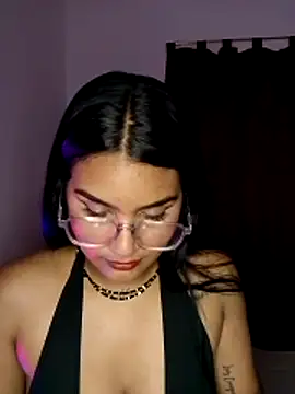 Renata Zoe online show from 9, 11, 2025