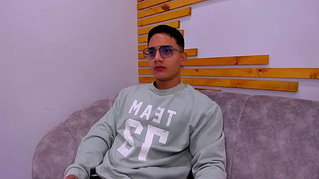 Snapshot of axel_vega chatting on 30, 9, 2025 axel vega online show from 30, 9, 2025