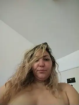 Snapshot of Lunita86 chatting on 6, 6, 2026 Lunita86 online show from 6, 6, 2026