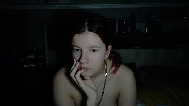 Hot SkinnyGirl online show from 15, 4, 2026