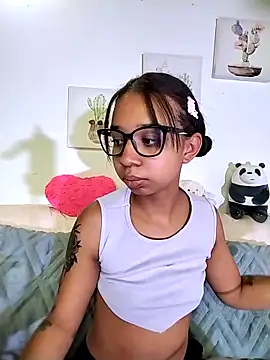 Suzanelee1 online show from 19, 9, 2025