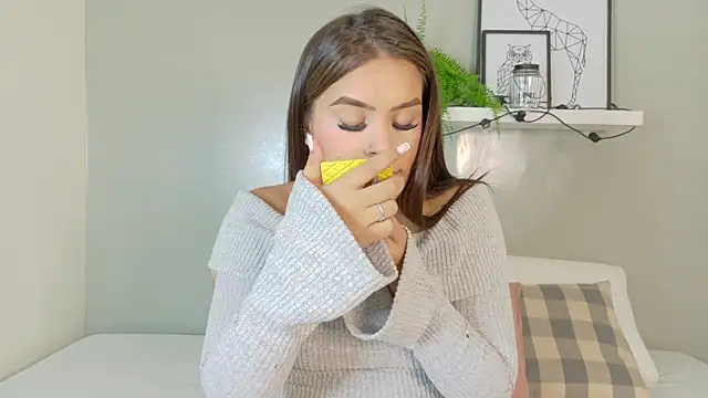 Snapshot of KeendraFox_ chatting on 10, 10, 2025 KeendraFox online show from 10, 10, 2025