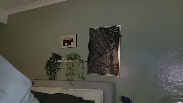 Snapshot of KeendraFox_ chatting on 28, 10, 2025 KeendraFox online show from 28, 10, 2025