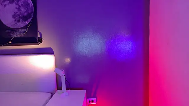 Snapshot of KeendraFox_ chatting on 21, 11, 2025 KeendraFox online show from 21, 11, 2025