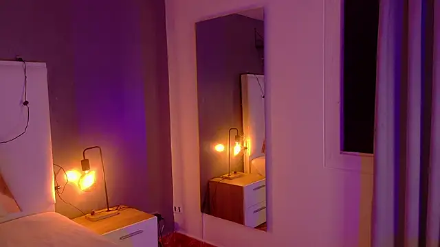 Snapshot of KeendraFox_ chatting on 23, 11, 2025 KeendraFox online show from 23, 11, 2025