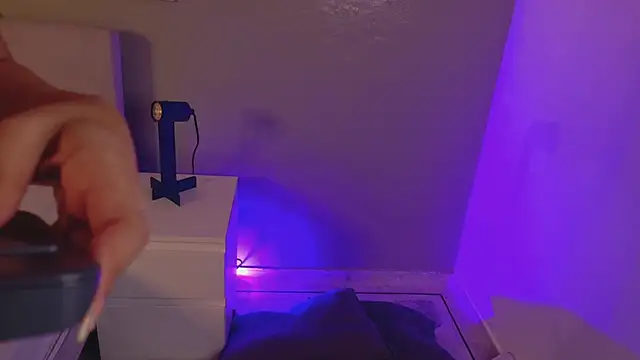 Snapshot of KeendraFox_ chatting on 26, 11, 2025 KeendraFox online show from 26, 11, 2025