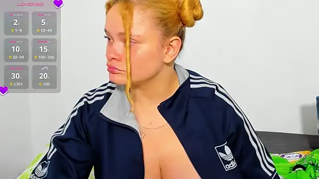 Snapshot of Cherrysweetyx chatting on 19, 2, 2026 Cherrysweetyx online show from 19, 2, 2026