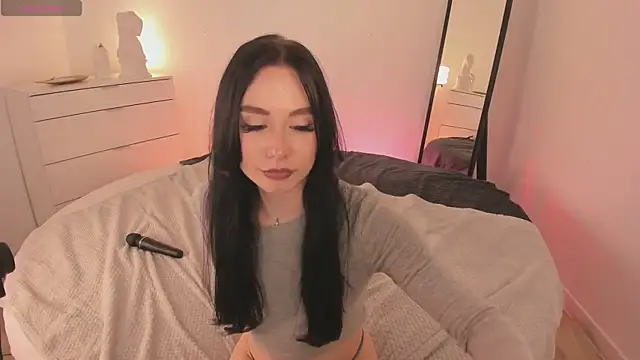 Snapshot of B_Monica_ chatting on 24, 7, 2026 B Monica online show from 24, 7, 2026
