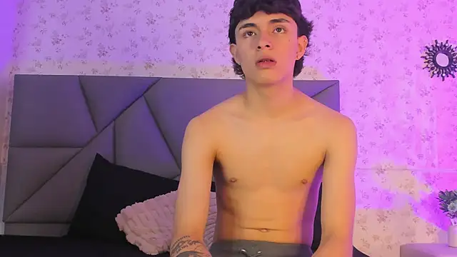 meganandtylerr19 online show from 17, 10, 2025