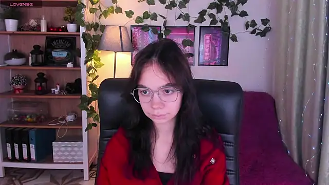 Snapshot of Elise_Noir chatting on 6, 10, 2025 Elise Noir online show from 6, 10, 2025
