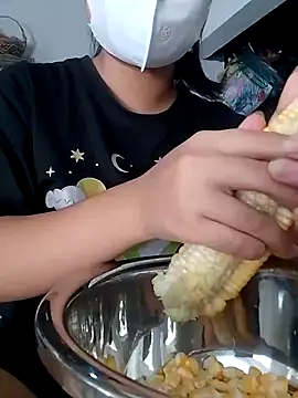 Snapshot of -Miraa- chatting on 15, 11, 2025 -Miraa- online show from 15, 11, 2025