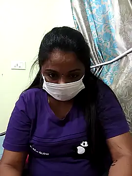 queendivya online show from 3, 10, 2025