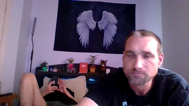 Snapshot of LeeDank chatting on 2, 12, 2025 LeeDank online show from 2, 12, 2025