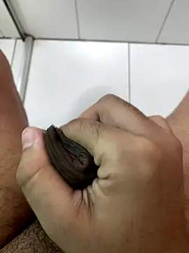 kylieputinha online show from 23, 9, 2025