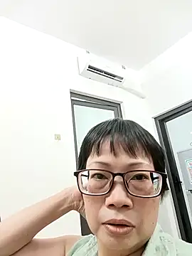 Snapshot of Meimei_88 chatting on 25, 9, 2025 Meimei 88 online show from 25, 9, 2025