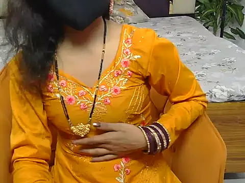 Snapshot of Lovelyy-couple chatting on 22, 9, 2025 Lovelyy-couple online show from 22, 9, 2025