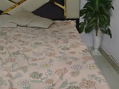 Lovelyy-couple online show from 13, 11, 2025