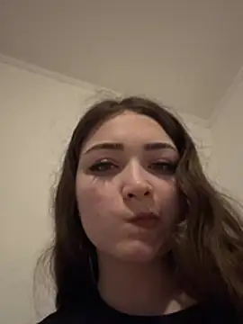 Snapshot of EllaClarke chatting on 17, 4, 2026 EllaClarke online show from 17, 4, 2026
