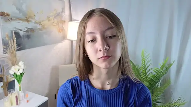 Snapshot of YuriKastner chatting on 28, 9, 2025 YuriKastner online show from 28, 9, 2025